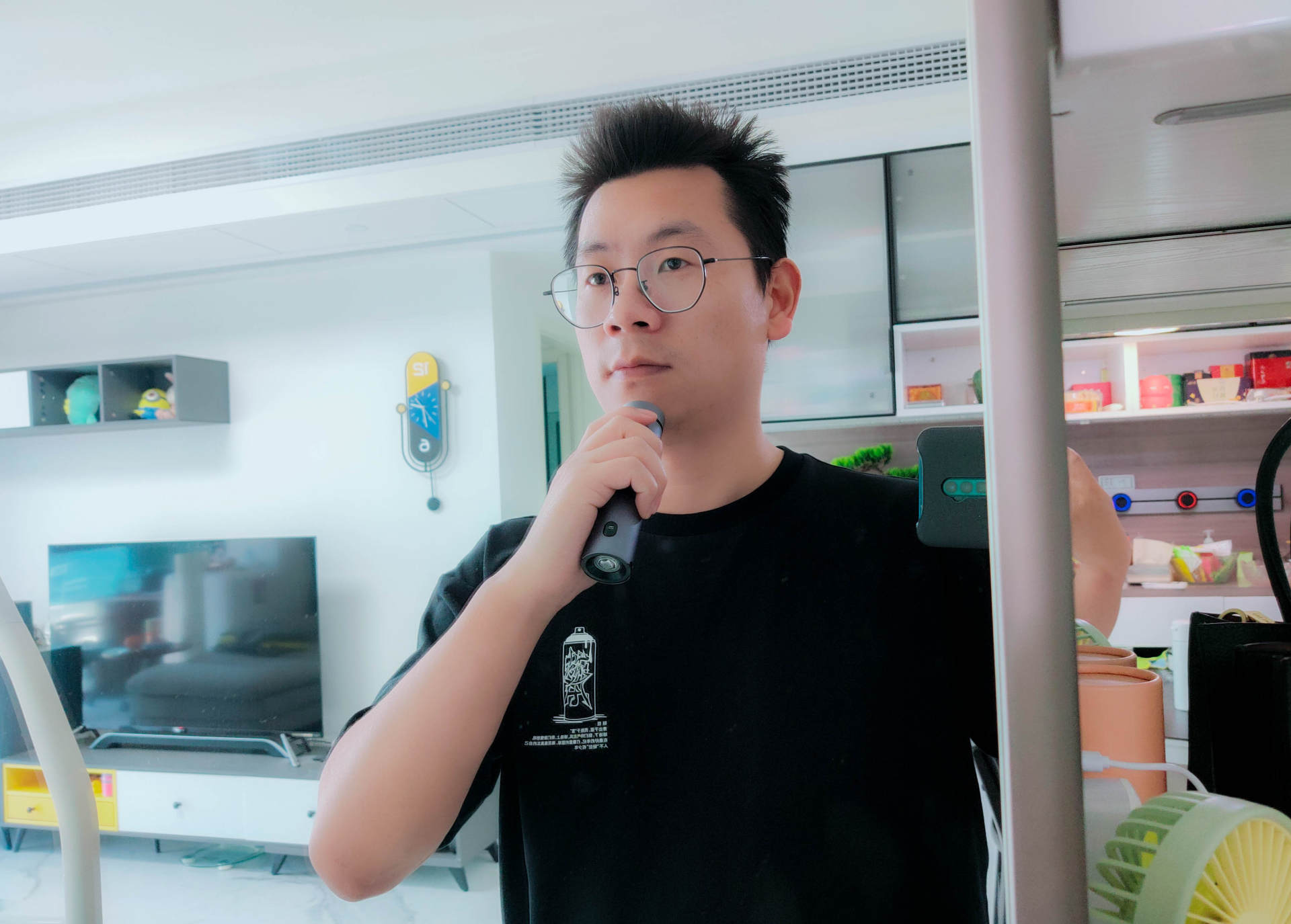 须眉t6旋转式涡轮六叶剃须刀,须眉剃须刀t6智能款和标准款测评