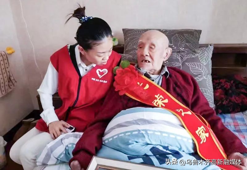 三八妇女节巾帼魅力绽芳华图片,情暖三八节巾帼绽芳华文章