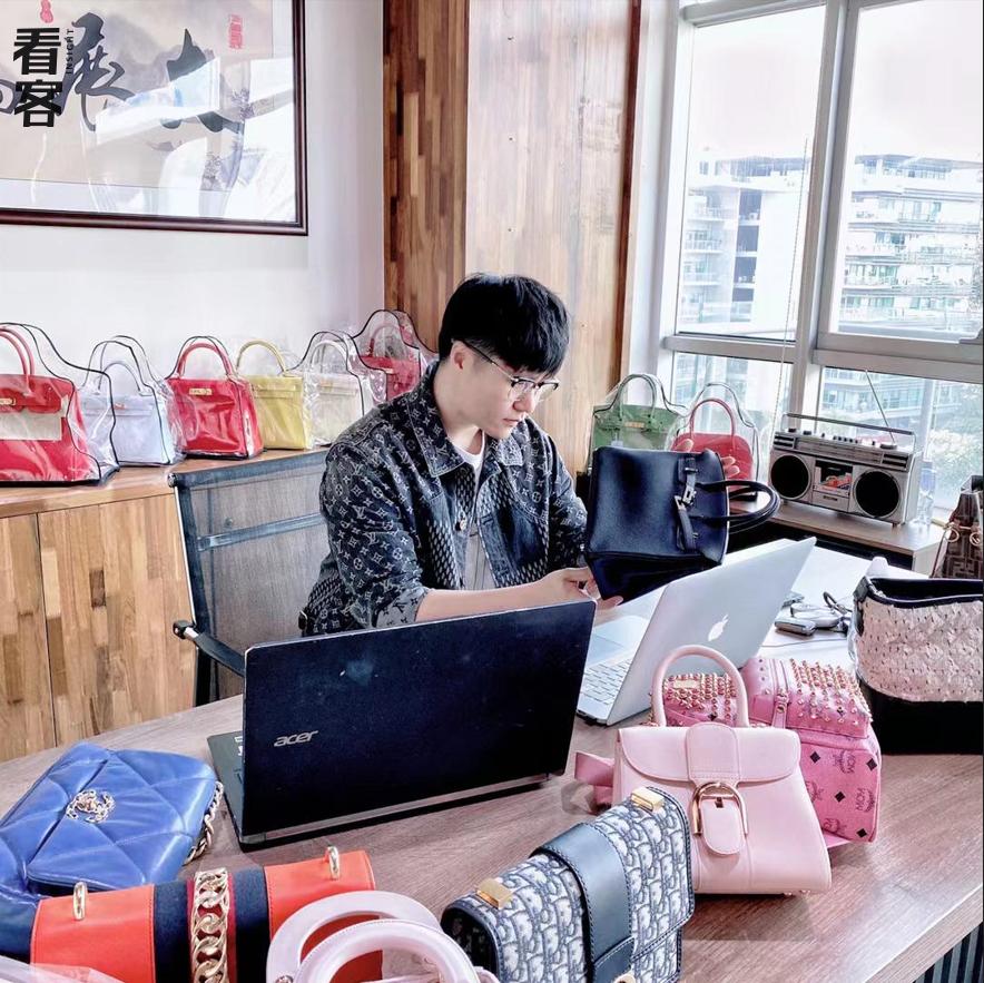 杨浦区名包名表鉴定,鉴定奢侈品包真假故事