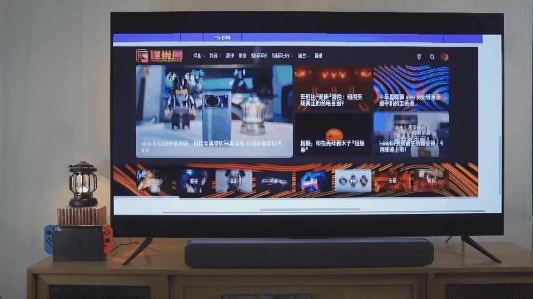 小米6oled55寸电视效果图,居家看电视氛围