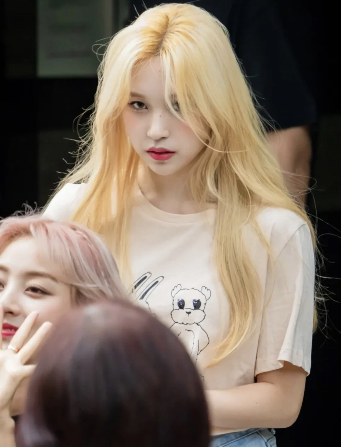 怎么判断自己适合黑发还是浅发,怎么看自己适合黑发还是浅发