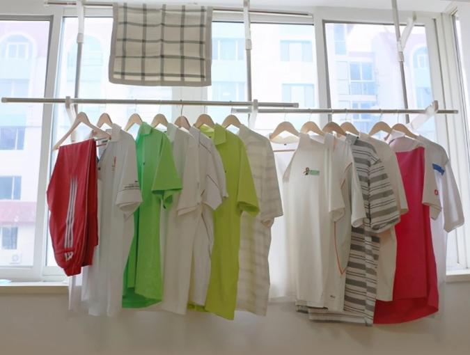 衣服晒久了会怎么样,黑色衣服被84褪色了怎么恢复原色