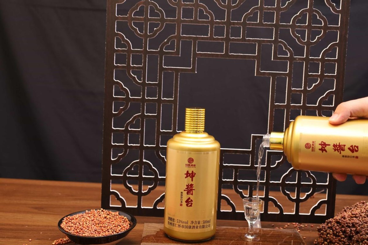 老领导去山东，拒绝喝茅台，专挑3款不起眼白酒，当地人：识货