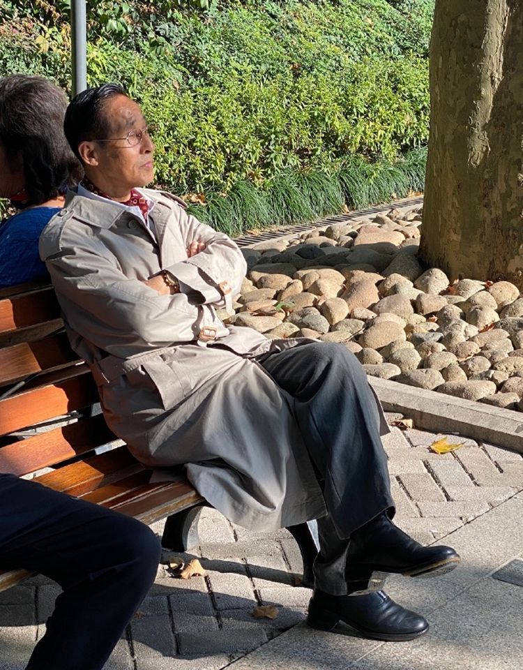 男性不显老的秘诀,适合中老年人的卷发男性