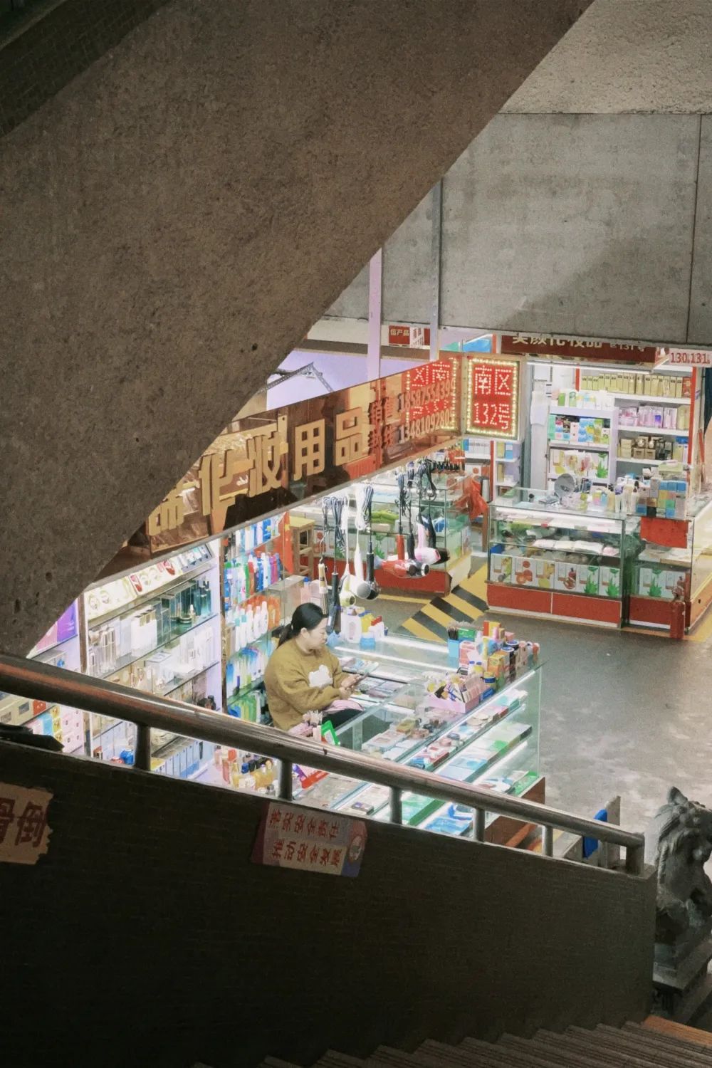 南宁旧和平商场最新视频,老一代老南宁人的记忆