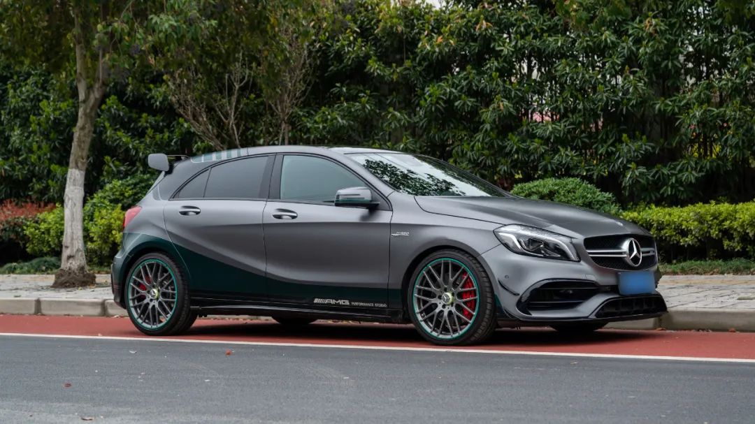 amg车队衣服,amg车队的衣服