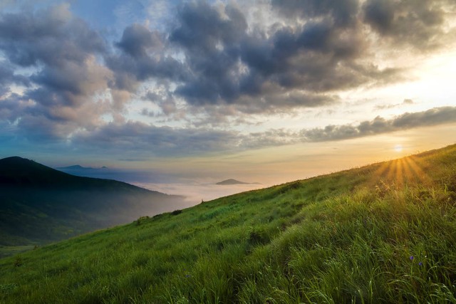 喜欢一个人有必要每天联系他吗,喜欢一个人却可以做到不联系