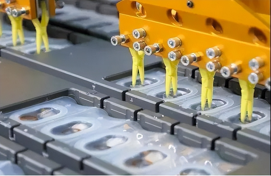 美瞳真的是暴利行业吗,央视曝光眼镜暴利价格