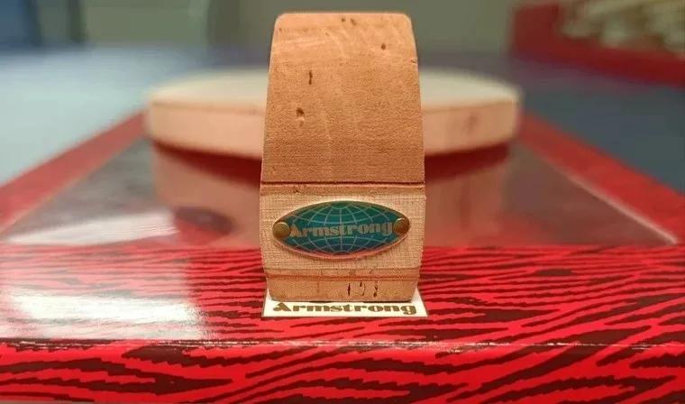 单桧底板乒乓网,日直单桧底板适合打长胶吗