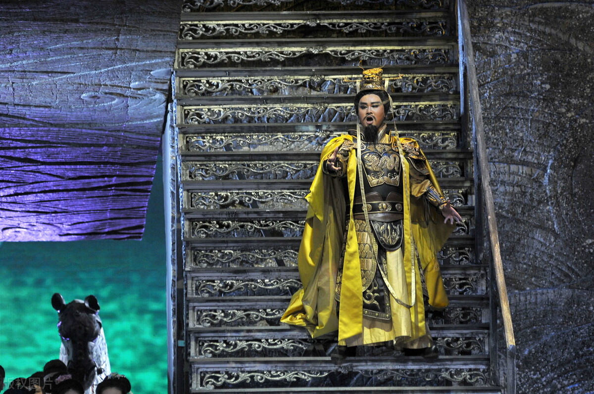 历史上的11月10日重大事件,8月13日历史大事件