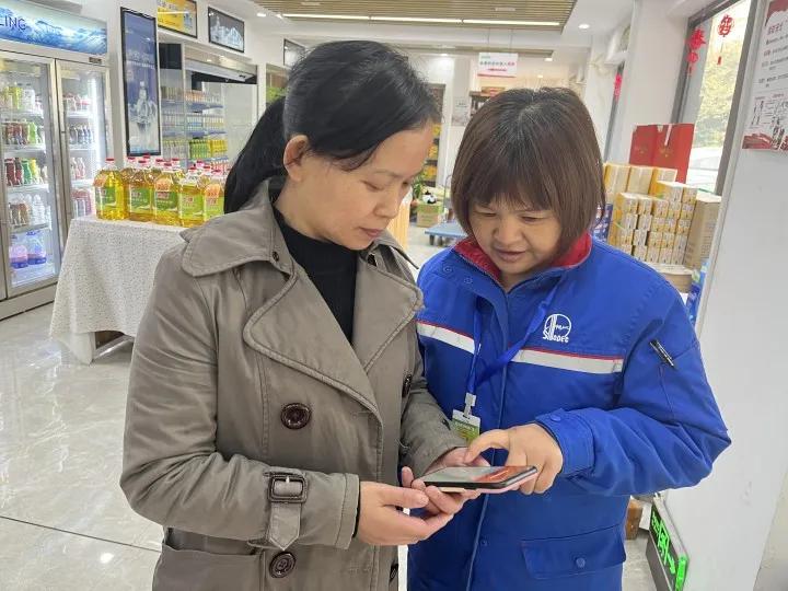 来加油站加油加满,中石化油卡充值充200减20