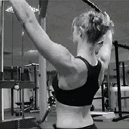 练背的器械健身房怎么练,健身房练背的器械正确姿势