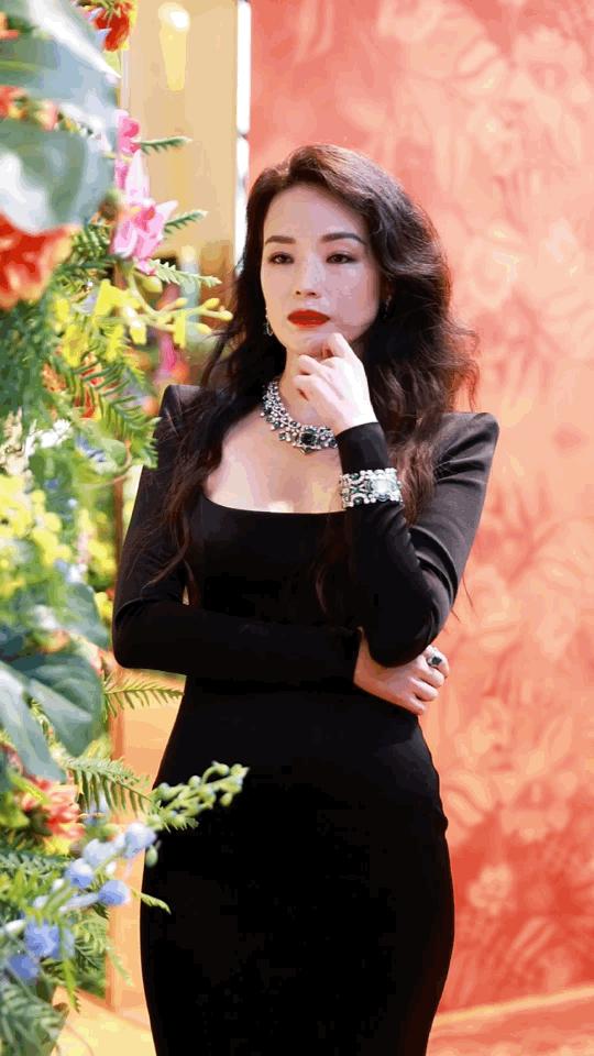 最具美人脸的十位女星,蒜头鼻小眼睛方脸却很漂亮的女星