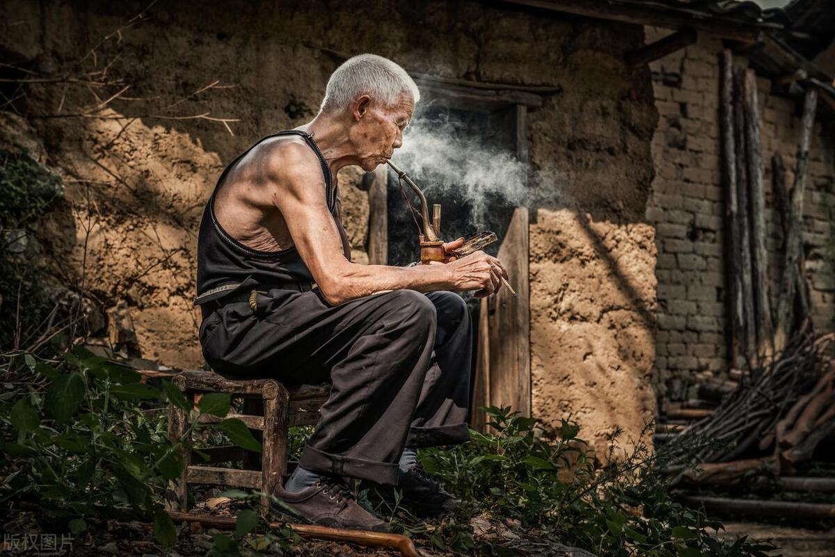 寿不送烟丧不后补讲究,农村俗语喜不送伞寿不送烟