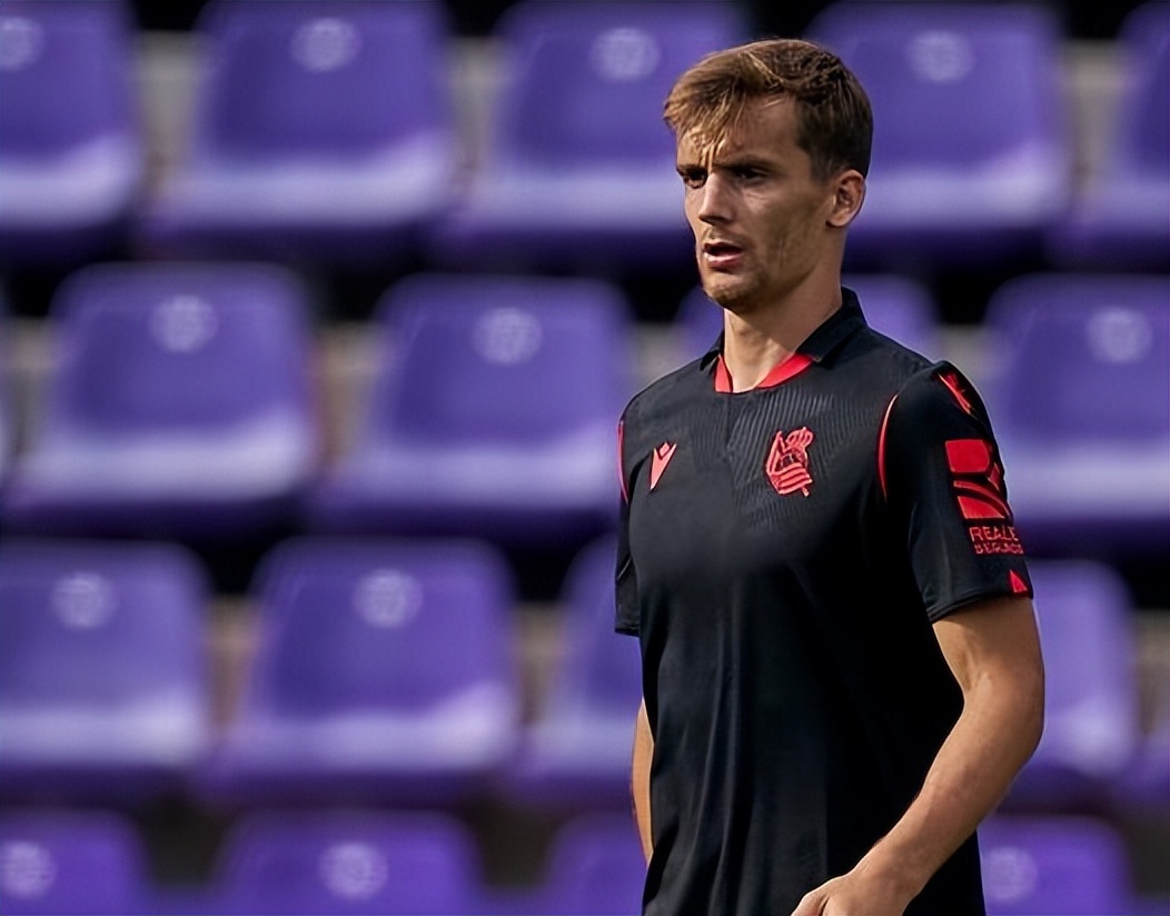 穆里尼奥加盟皇马首秀,穆里尼奥带领皇马给球员说了什么