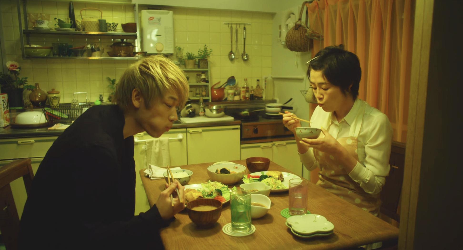 “国民初恋”一脱再脱,日本人的畸形审美,被这片展现得淋漓尽致