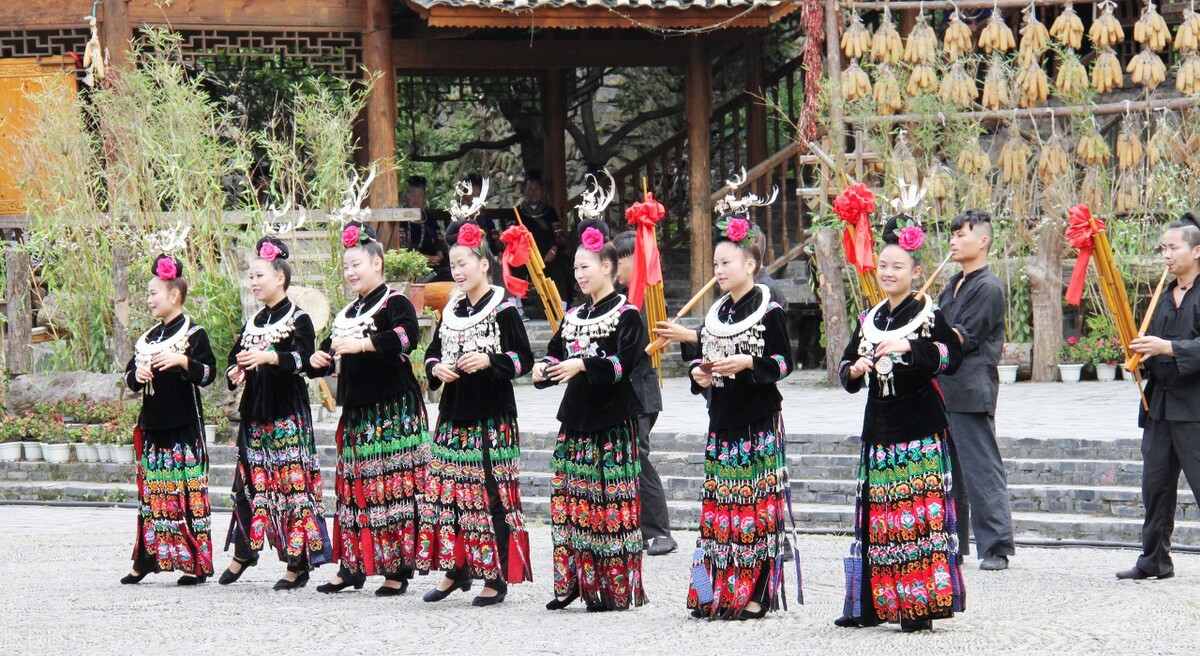 盘古开天辟地后诞生的神,盘古是从一个蛋里面生出来的吗