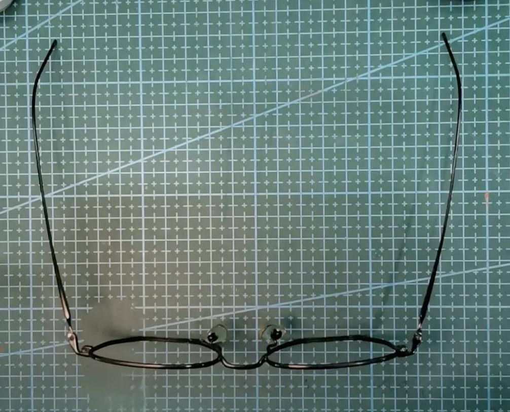 眼镜变形下滑如何解决,眼镜歪了变形了怎么办