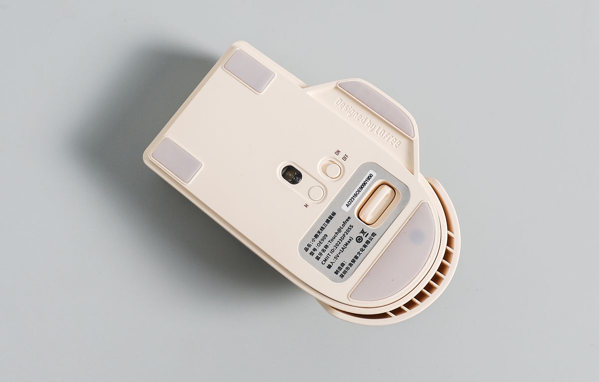 洛斐小翘鼠标使用测评,洛斐小翘鼠标后壳