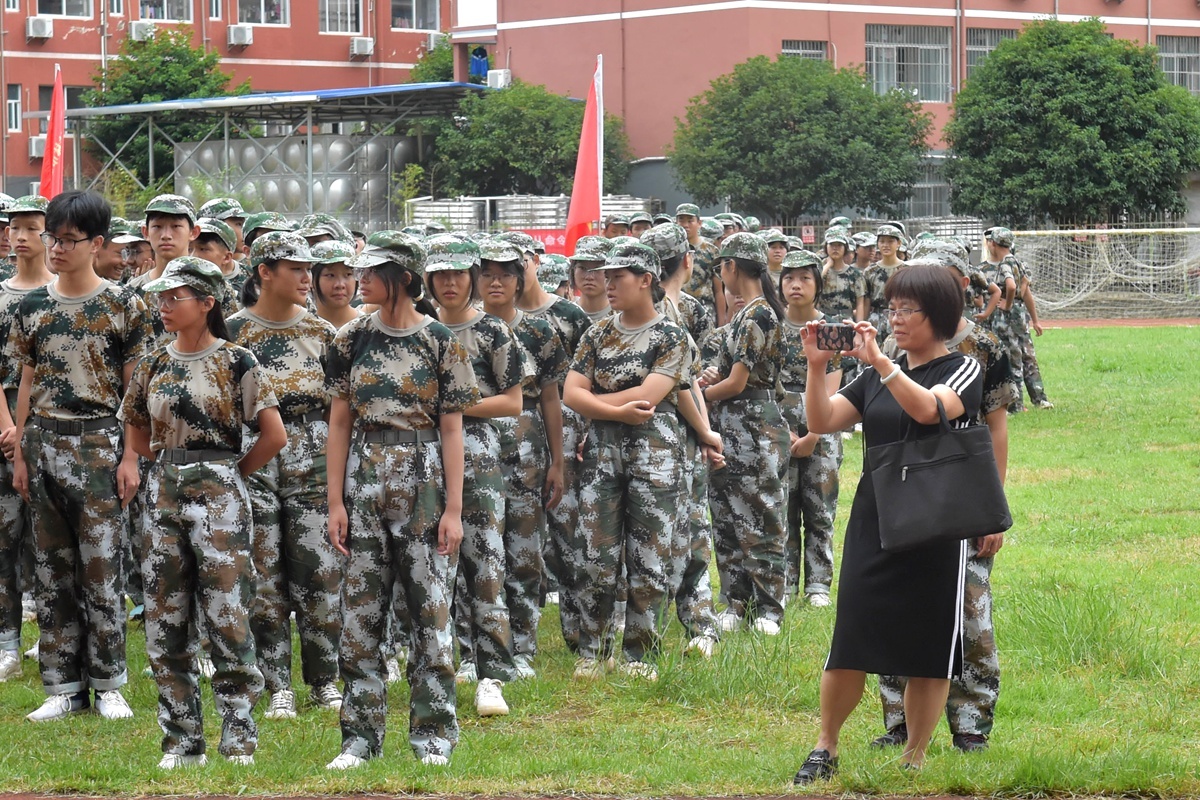 桂林各校军训精彩回顾,广西军训队列操