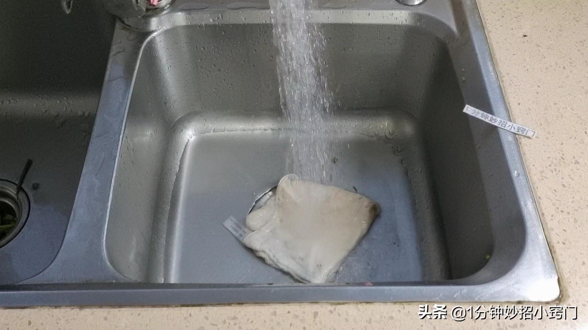 油烟机又脏又黏教你不费一滴水,油烟机脏了难清洁