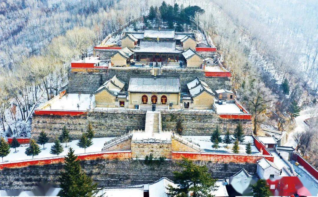 五台山一日游黛螺顶和五爷庙,来到五台山景区佛华山庄五爷庙