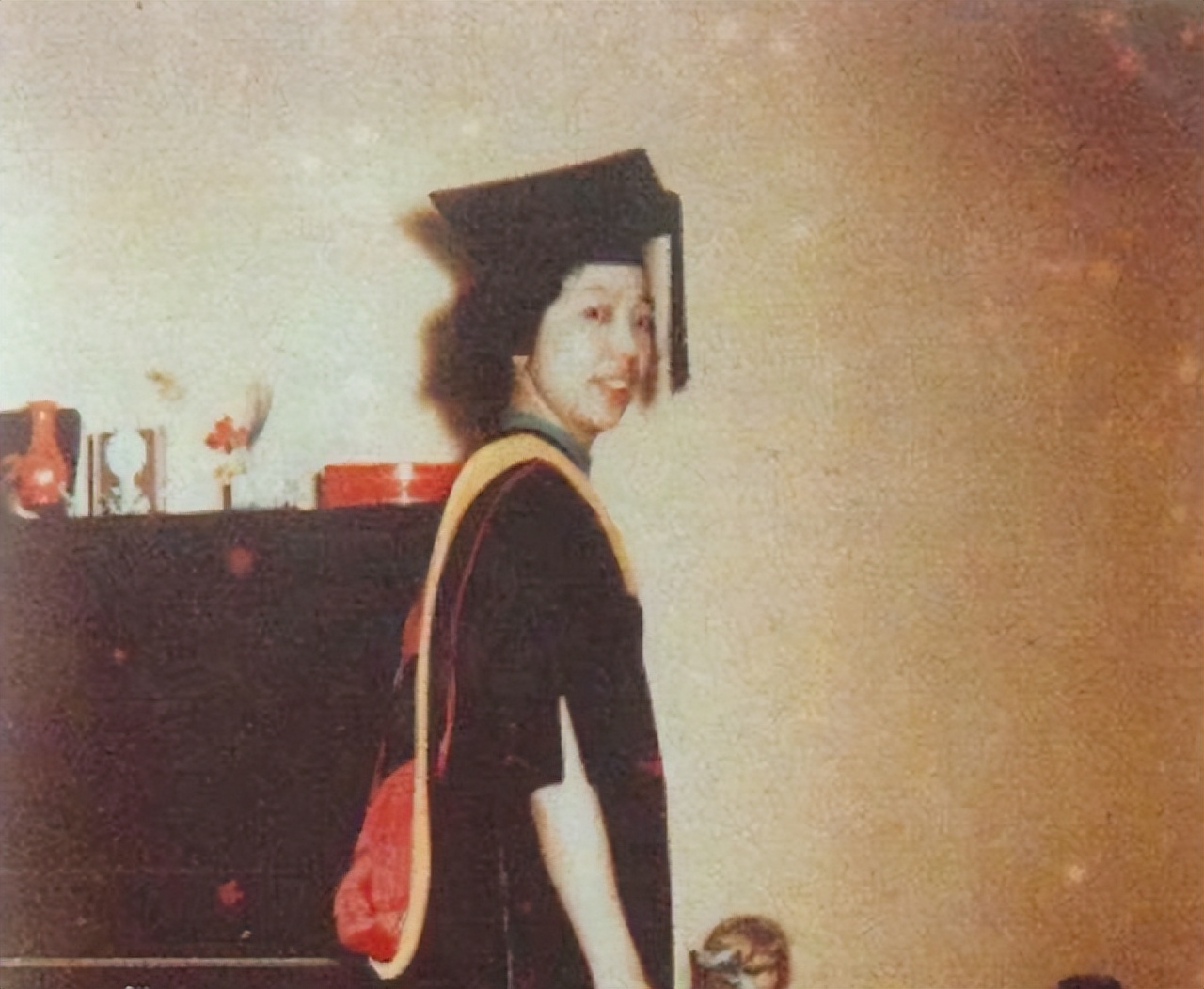 女子被海关扣留,美国海关扣留中国女子