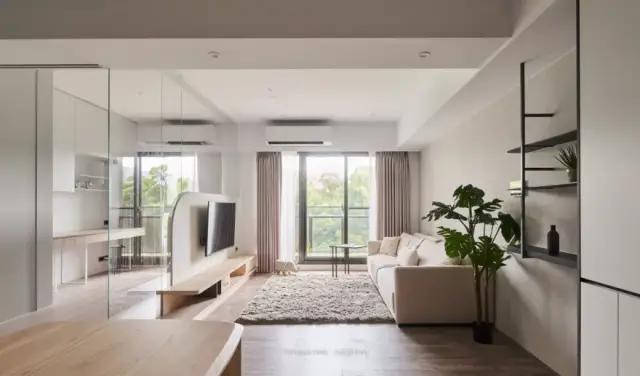 电视墙砸个门,客厅背景墙全砸