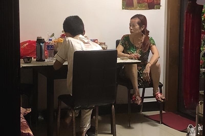 雇主患病双亡,雇主因病破产保姆求报恩