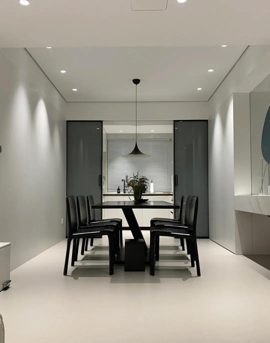 近日浙江一女子晒出自建房,辽宁一女子晒160新家装修