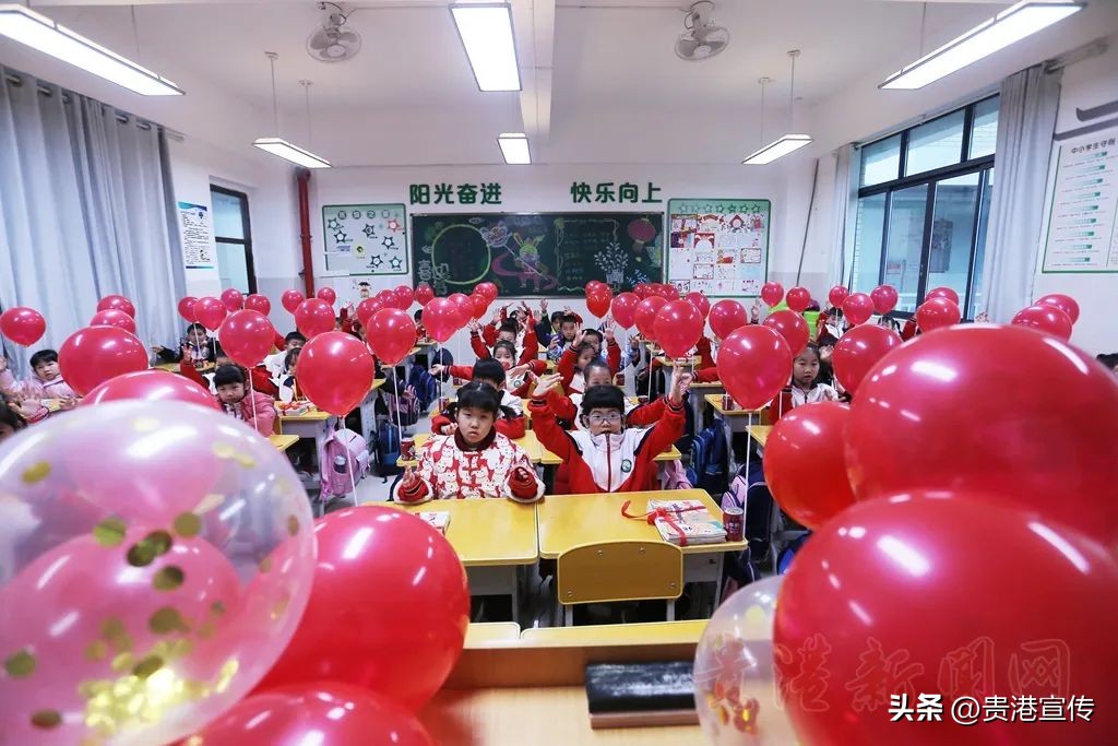 开学花式迎新,广西南宁市花式开学