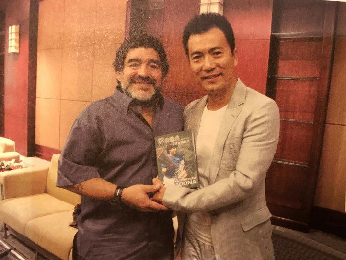 央视主持人黄健翔婚姻,央视体育主持人黄健翔