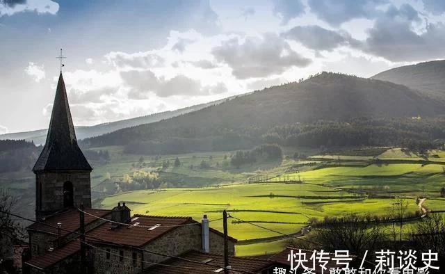 100多名妇女儿童被撕咬身亡,现场惨烈,多年后发现超自然物种