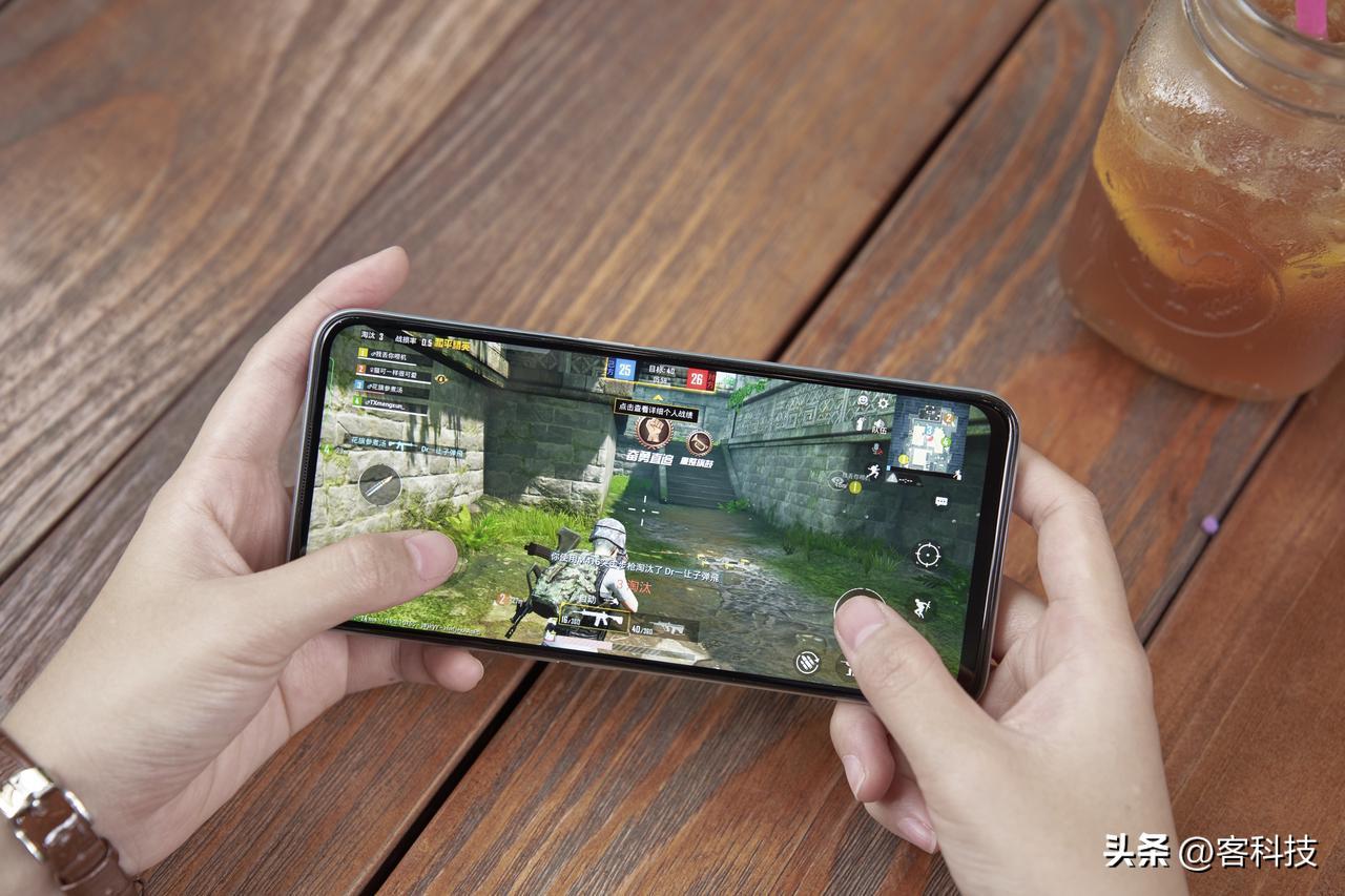 千元机市场群雄逐鹿谁更胜一筹,千元机各品牌销量