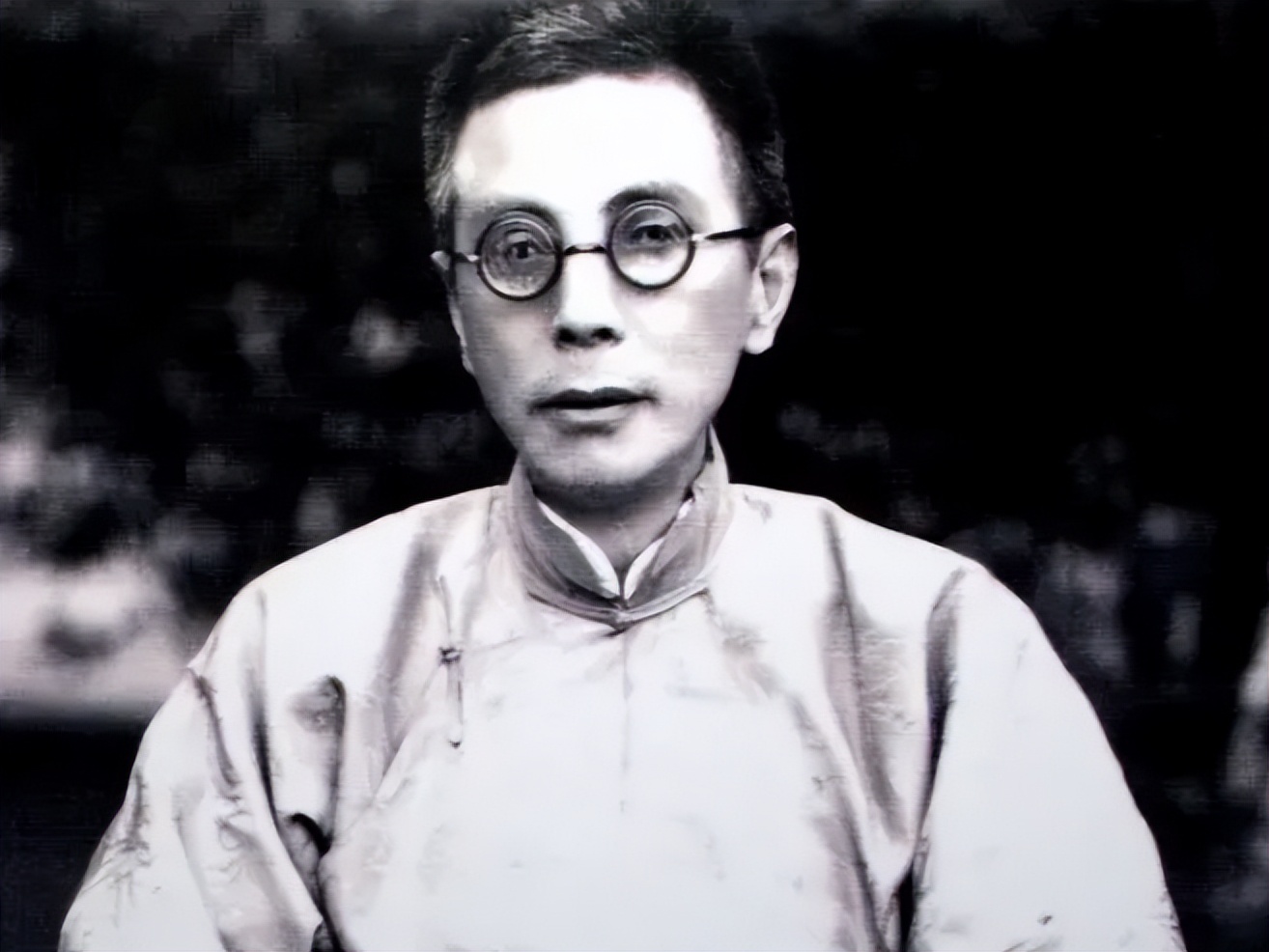 蒋介石的炒股经历，数次被“割韭菜”负债累累，最终如何还上的？