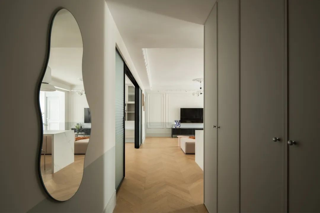 四川成都一个女人装修房子,12平方女主卧室装修