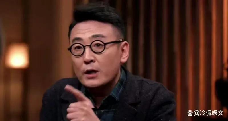 猫咪为什么是小老虎呢,刚出生的猫咪跟老虎一起长大