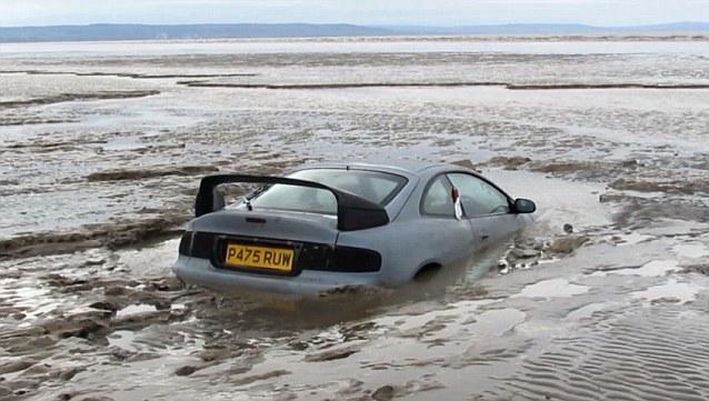 人不小心掉入流沙会怎么样,掉入流沙如何自救呢
