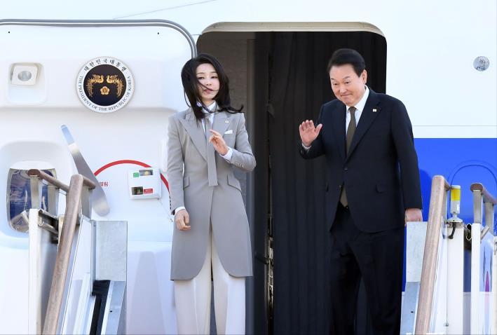 韩国第一夫人访美服装秀,韩第一夫人照片