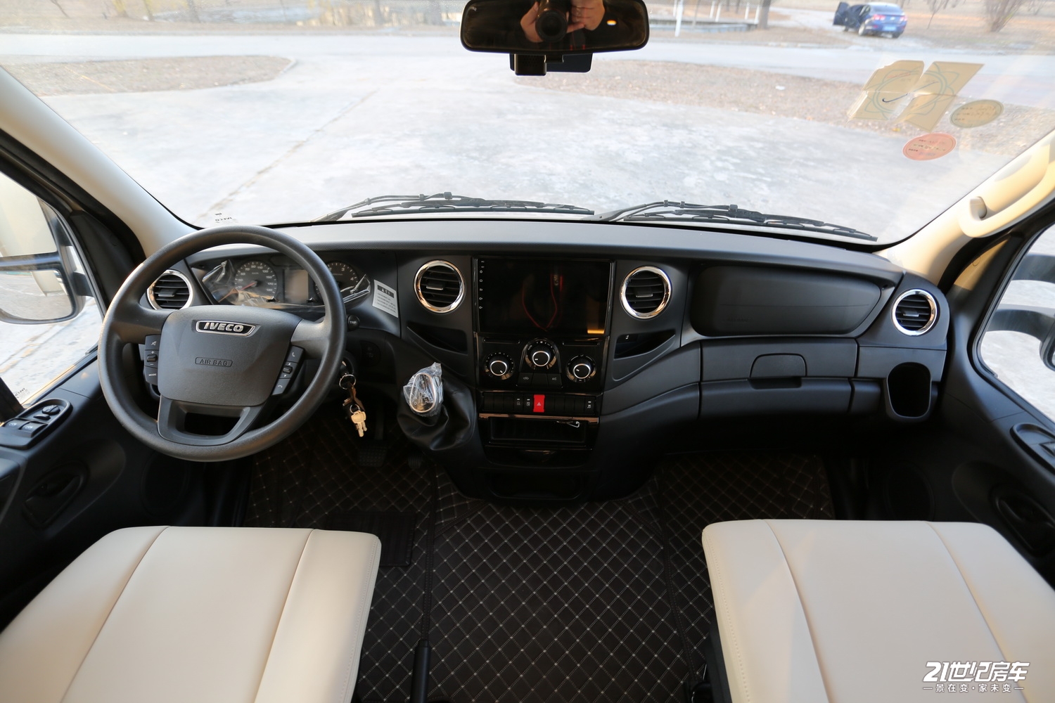 中天自行式c型驭风房车价格,中天领航者三拓展房车