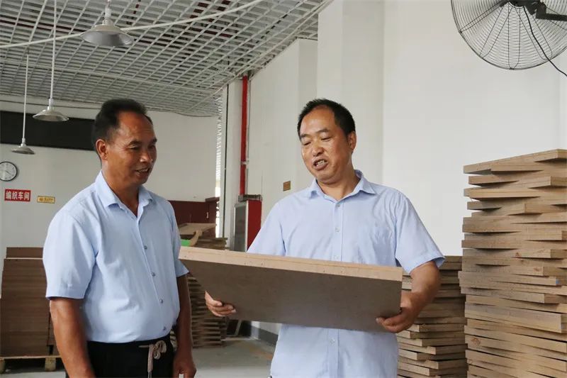 玉屏康华社区“微工厂”订单赶制忙