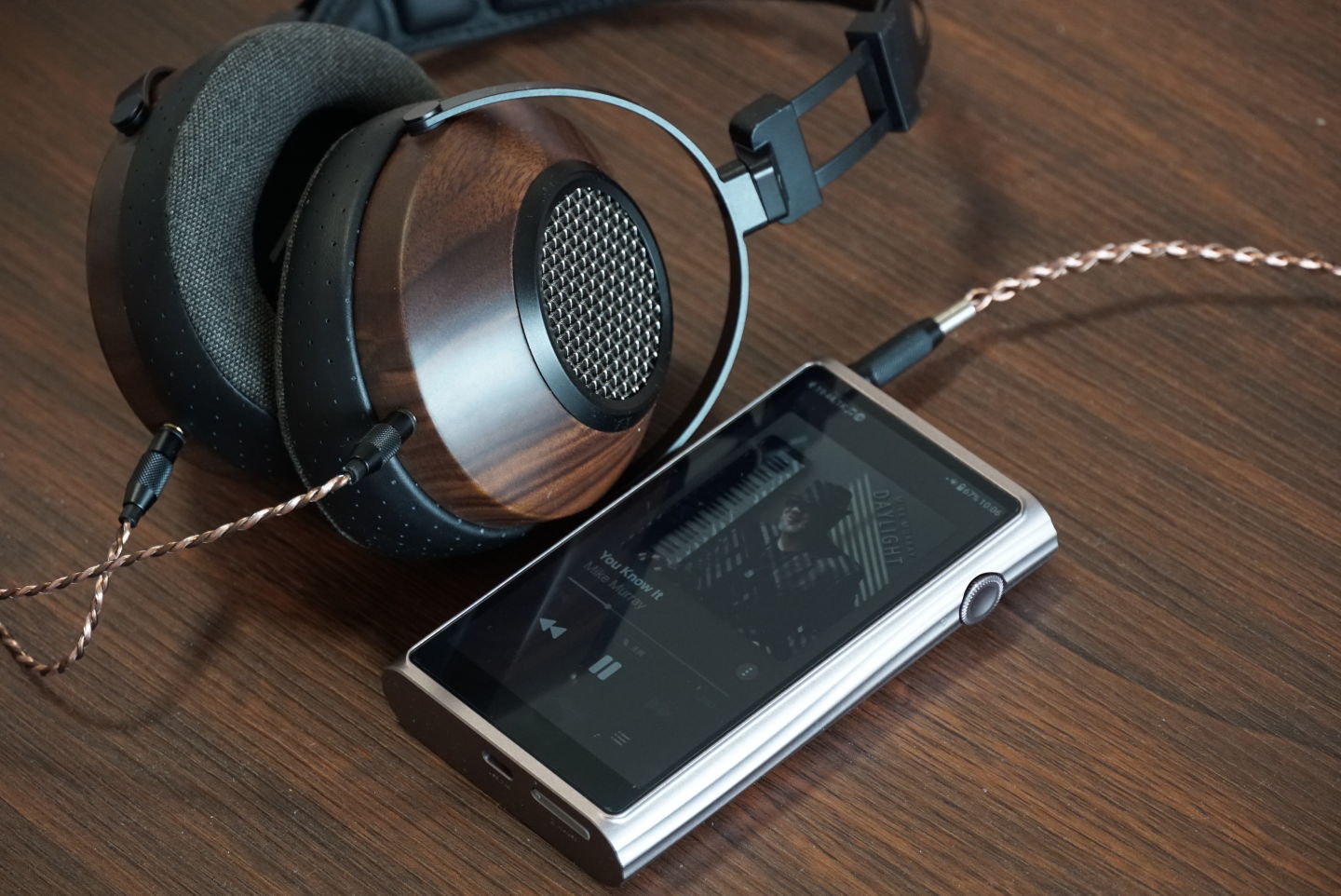 最科技的头戴式耳机,最高端头戴式耳机