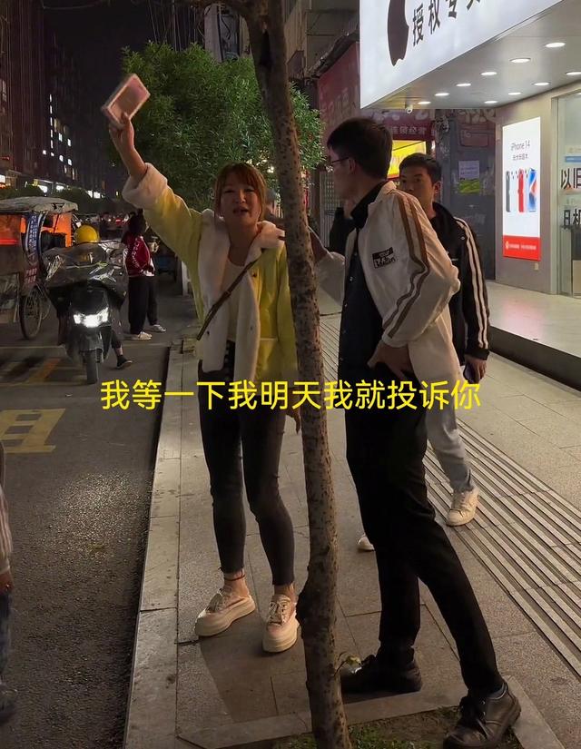 浙江:女子花10400买到“资源机”,大闹苹果店,他们家卖假货