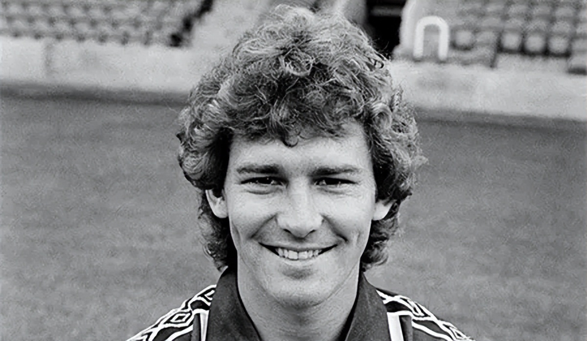 罗布森曼联时刻,布莱恩罗布森看曼联