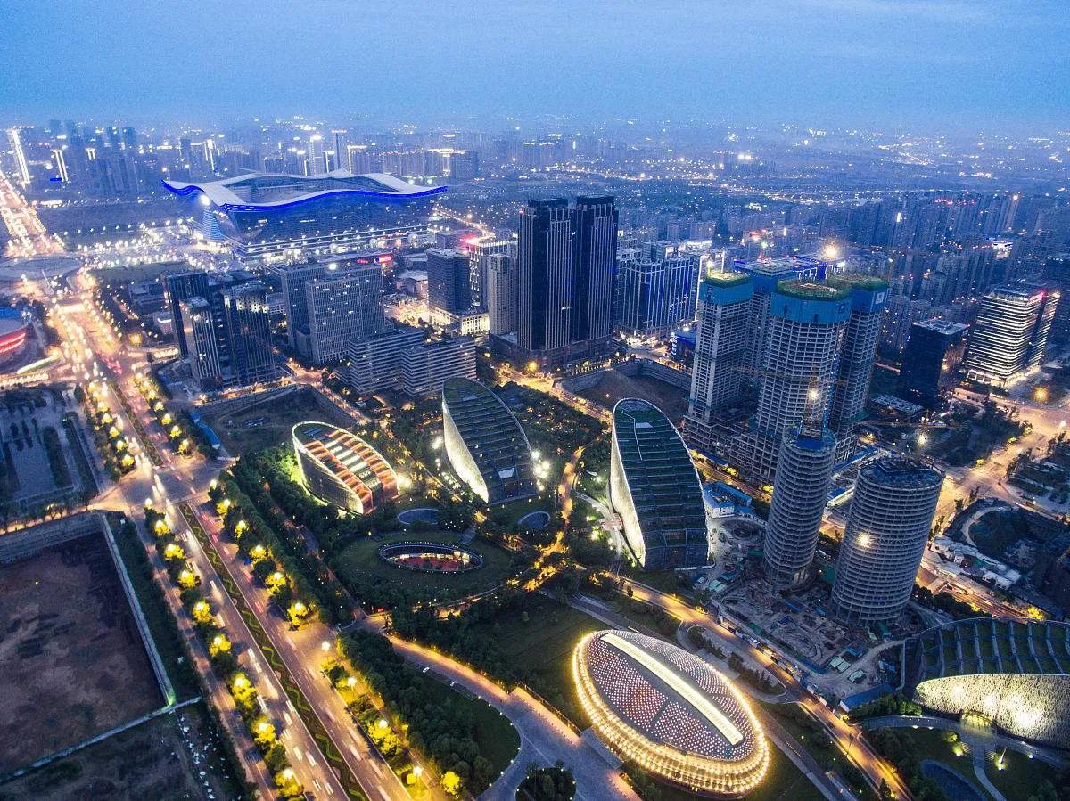 重庆和成都你更看好谁,成都和重庆哪个适合定居