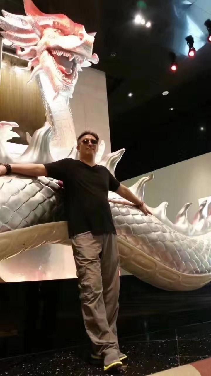 丹青丝韵文创研究院文创《忠义千秋》和《勇往直前》T恤产品