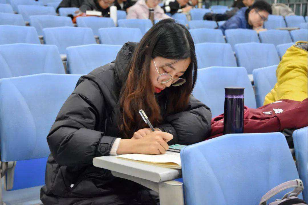 就业工资最高发展前景最好的专业,就业工资最高十大专业