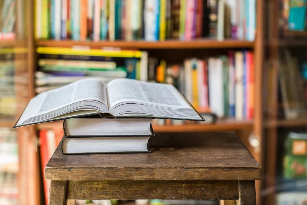 走进书店读书心得体会,走进图书馆感受书香气息