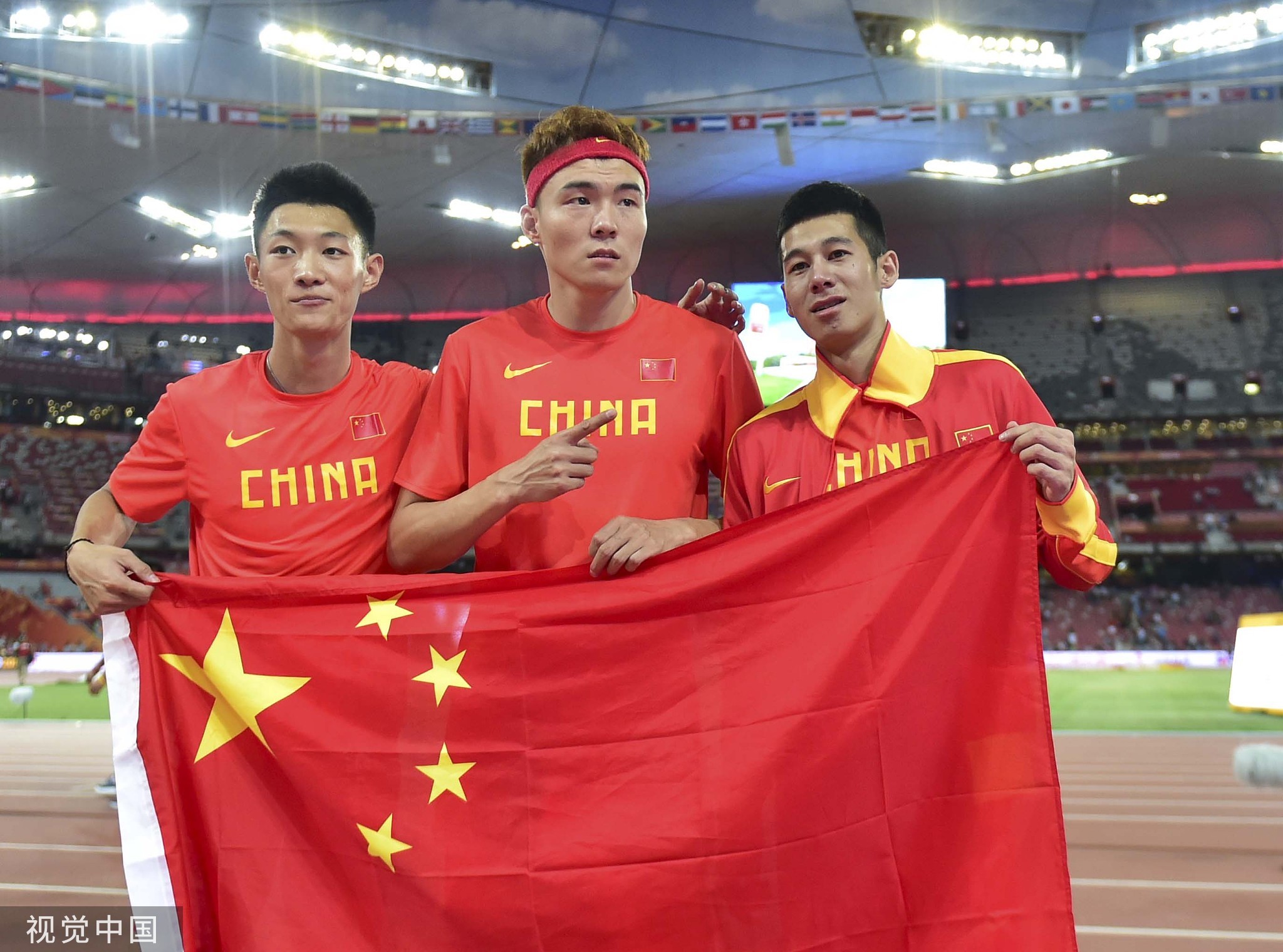 凰家看台｜100年来中国男人是如何越跳越远的