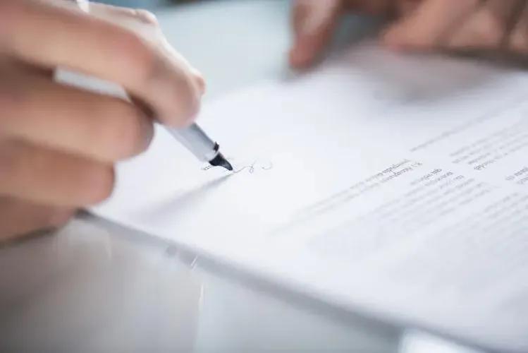 天网恢恢：20亿身家四川富豪死于非命，多年后雷晓伟团伙终被严惩